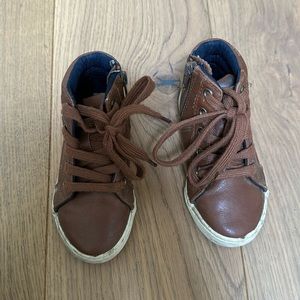 Cat & Jack brown and navy boots - size 8